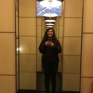 Meet your Posher, Nicole